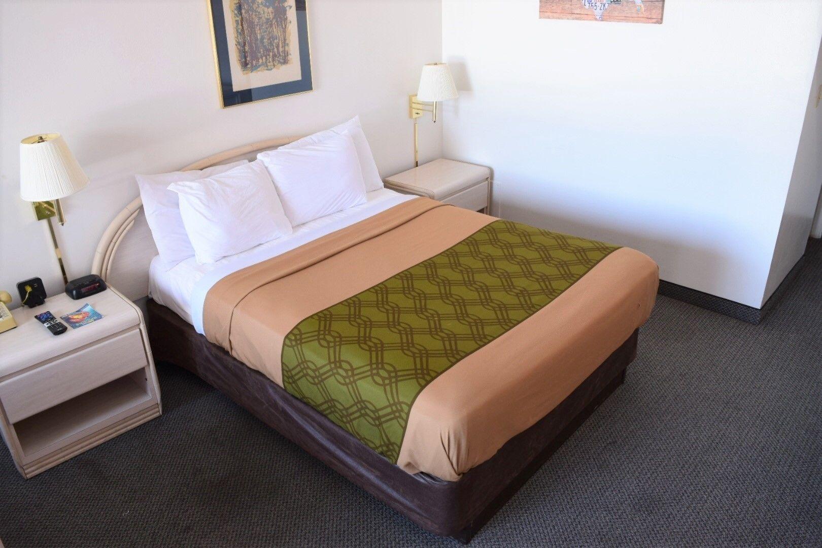 Laguna Hotel 2*